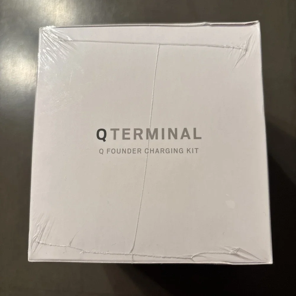 Fossil Q Terminal Smart Bracelet Charging Kit New Sealed. Older Model.